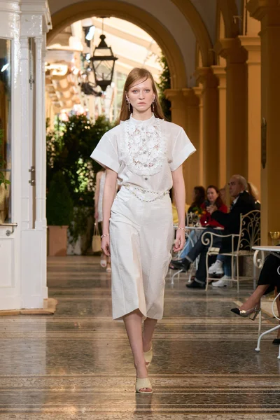 Look 20